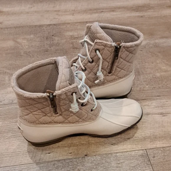 Sperry Saltwater Cream and Tan Duck Boots - Picture 4 of 6